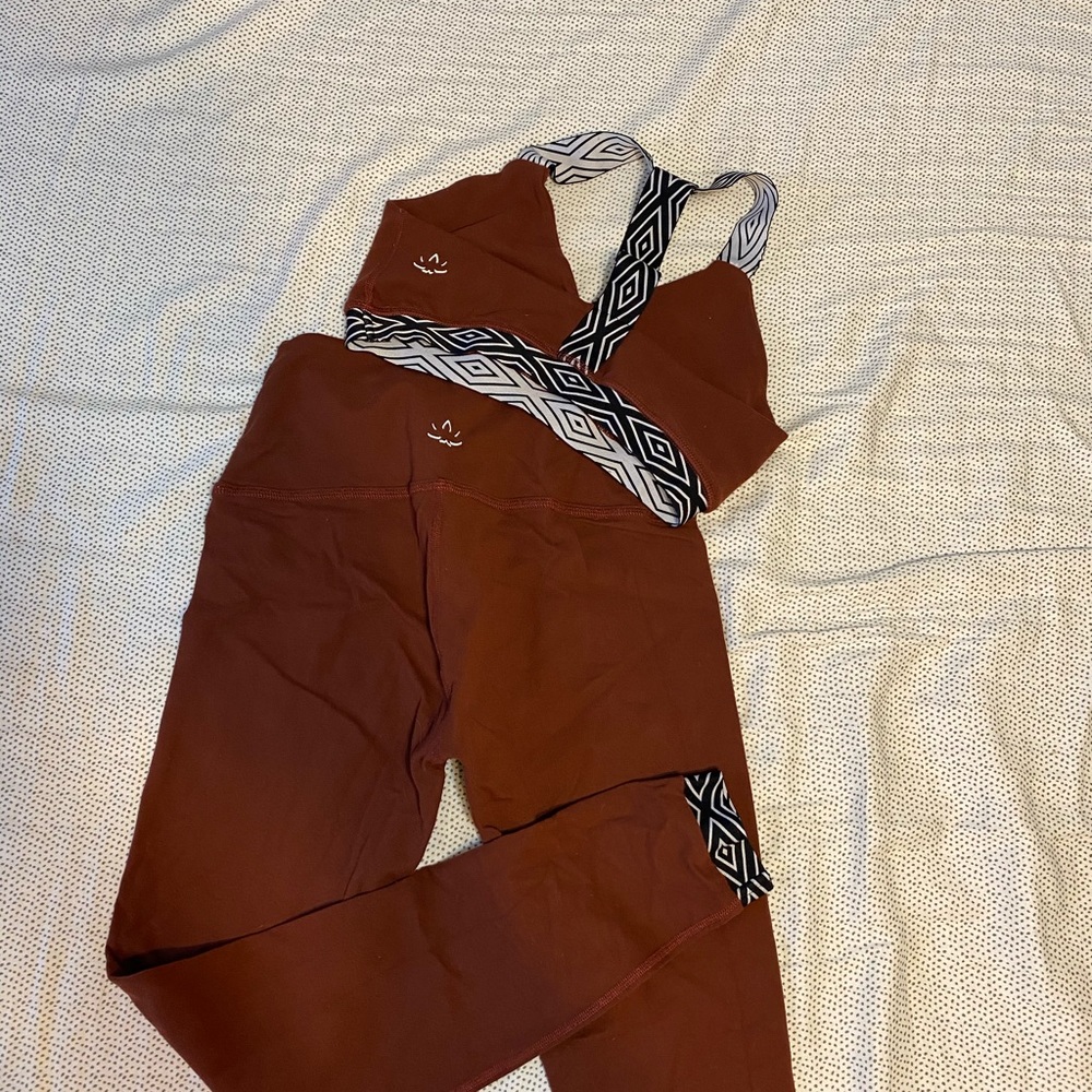 BEYOND YOGA  brick red matching set